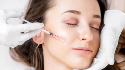 ចំណាយលុយលើការចាក់ Botox ដើម្បីឱ្យមានភាពរស់រវើក Gen Z បានប្រែខ្លួនទៅជា... មនុស្សចាស់