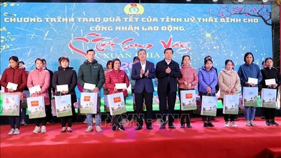 ប្រធានរដ្ឋសភា ជូនអំណោយបុណ្យតេតដល់កម្មករ កម្មការិនី ក្នុងស្ថានភាពលំបាក