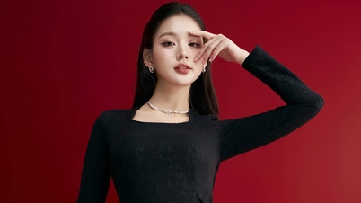 미니멀한 아름다움과 유연한 창의성을 결합한 오피스 스타일