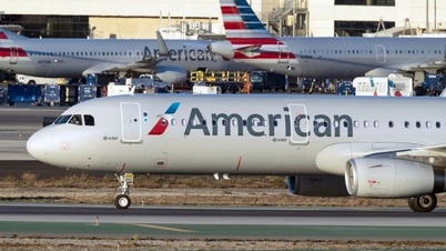 American Airlines plane makes emergency landing, injuring 6 people