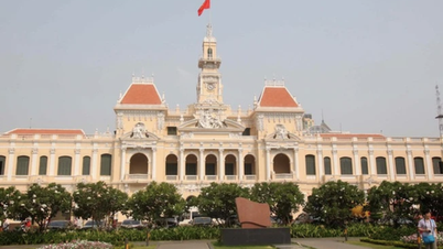 Vì sao TP HCM tạm ngưng tour tham quan trụ sở HĐND