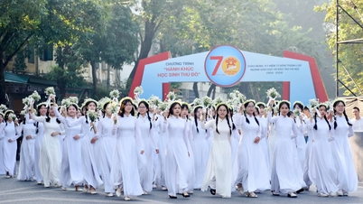 ពេញចិត្ត និងមោទនៈភាពជាមួយ "March of Capital Students"