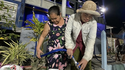 Westerners struggle with drought and salinity