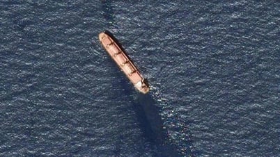 Tàu hàng Anh nguy cơ chìm sau khi bị tấn công, Mỹ phá hủy 2 tên lửa chống hạm và 4 UAV của Houthi