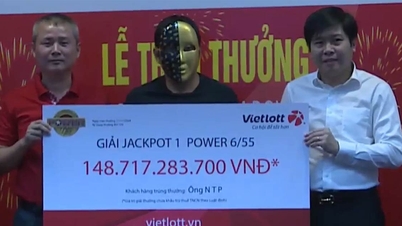 Người đàn ông ở TPHCM nhận độc đắc Vietlott gần 149 tỷ đồng