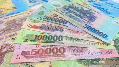Gửi tiết kiệm 12 tháng, gọi tên ngân hàng niêm yết lãi suất hơn 8%