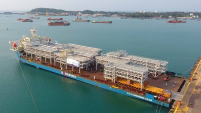 What potential and incentives does Dung Quat Economic Zone have for investors?