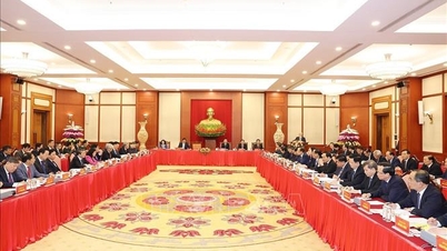 Tổng Bí thư Nguyễn Phú Trọng chủ trì phiên họp đầu tiên của Tiểu ban Văn kiện Đại hội XIV của Đảng