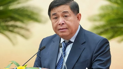 Proposing key solutions to develop Financial Centers in Vietnam
