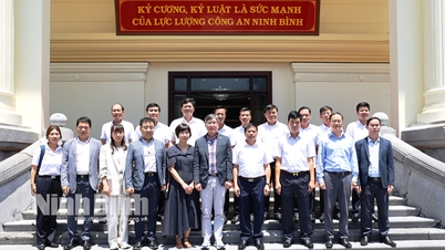 Đoàn đại biểu cấp cao Cơ quan Cảnh sát biển Hàn Quốc thăm và chào xã giao Công an tỉnh Ninh Bình