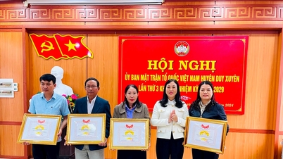 លោក Duy Xuyen បាន​កៀងគរ​ថវិកា​ជាង ៦,៥​ពាន់​លាន​ដុង សម្រាប់​មូលនិធិ​សម្រាប់​ជនក្រីក្រ
