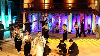 休暇中に上演された「U Vaの伝説」