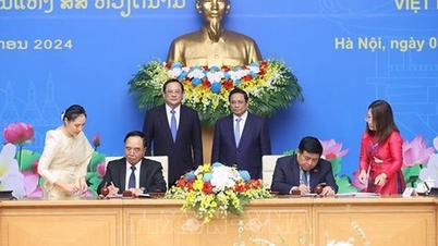 NTO - នាយករដ្ឋមន្ត្រី Pham Minh Chinh និងនាយករដ្ឋមន្ត្រី Sonexay Siphandone បានធ្វើជាសហប្រធាននៃកិច្ចប្រជុំគណៈកម្មាធិការអន្តររដ្ឋាភិបាលវៀតណាម។