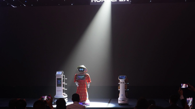 Dàn robot du lịch Đà Nẵng hoạt náo tại Diễn đàn công nghệ ngành khách sạn