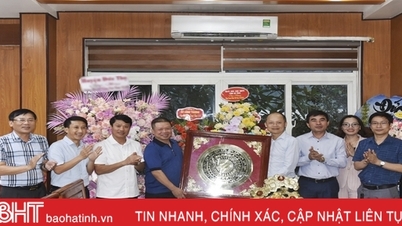 ថ្នាក់ដឹកនាំខេត្ត អបអរសាទរ ទិវាសហគ្រិនវៀតណាម
