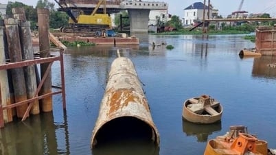 Thi công cầu Cậy gặp khó do nước sông cao