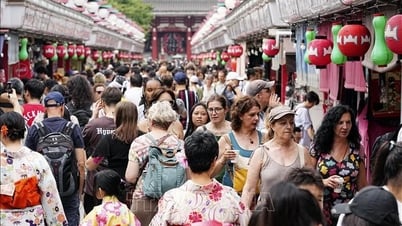 Nhật Bản giảm quá tải du khách nước ngoài