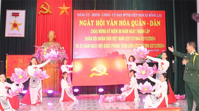 យោធិន ហុង ឡាក់ ជូនអំណោយក្នុងពិធីបុណ្យវប្បធម៌យោធា-ស៊ីវិល