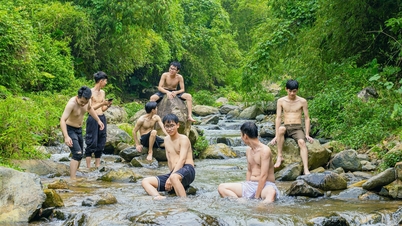 하노이에서 30km 떨어진 "힐링" 온천, 방문객은 단 100,000 VND에 즐길 수 있습니다.
