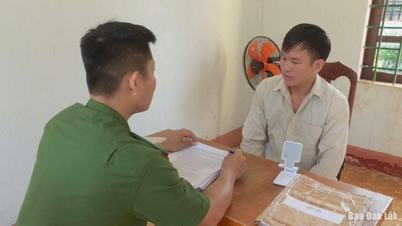 ចាប់​ខ្លួន​ជន​សង្ស័យ​ពី​បទ​ខ្ចី​ប្រាក់