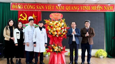 លេខាបក្សខេត្ត Hai Duong លោក Tran Duc Thang បានទៅសួរសុខទុក្ខ និងអបអរសាទរទិវាគ្រូពេទ្យវៀតណាម