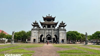 Nhà thờ đá Phát Diệm công trình kiến trúc nguy nga kết hợp văn hóa Đông Tây