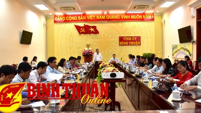 ការស្ទង់មតិលើការអនុវត្តមេរៀន "មនុស្សជាឫសគល់" "មនុស្សជាមជ្ឈមណ្ឌល"