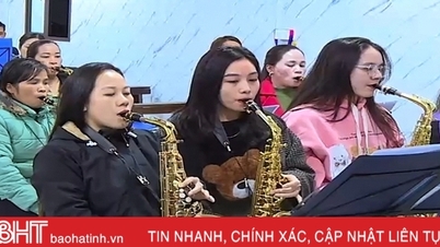 Unique brass band celebrating Christmas in Ha Tinh