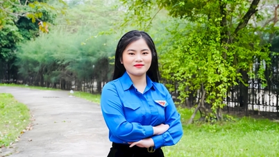 គ្រូបង្រៀន Nguyen Thi Phuong Anh សកម្ម និងច្នៃប្រឌិតក្នុងសកម្មភាពសហជីពរបស់សាលា។
