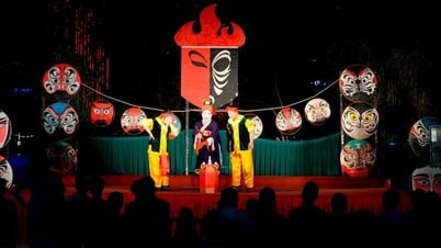 Developing tourism from the advantages of intangible heritage