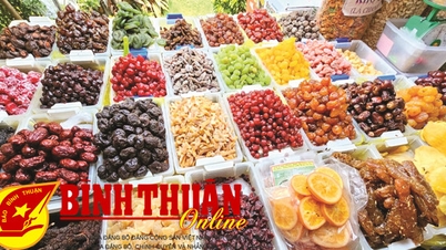 នំខេក និងកកស្ទះមានសភាពអ៊ូអរ។