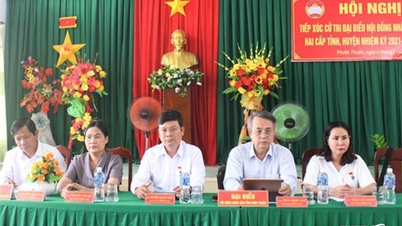 គណៈប្រតិភូក្រុមប្រឹក្សាប្រជាជនខេត្តជួបអ្នកបោះឆ្នោតនៅឃុំ Phuoc Son និង Phuoc Thuan