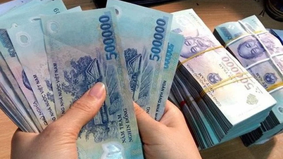 How much will the new salaries of officials, civil servants and public employees increase?