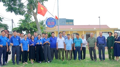 ពិធីសម្ពោធគម្រោងយុវជន "បំភ្លឺផ្លូវជនបទ" នៅភូមិ An Quy 5 ឃុំ Cong Hien ស្រុក Vinh Bao