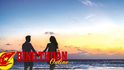 Mình dắt nhau đi…