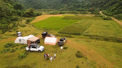 Grotte de montagne à 170 km de Hanoi, les touristes affluent pour camper pour changer de rythme le week-end