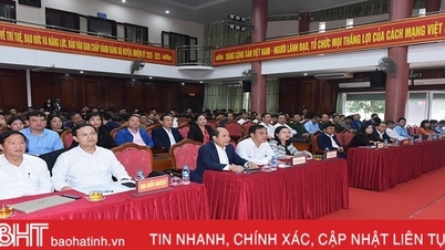 ថាច់ ហា ក្តាប់ និងផ្សព្វផ្សាយដំណោះស្រាយ និងបទបញ្ញត្តិគ្រប់កម្រិត។