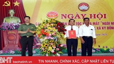 នាយកប៉ូលីស Ha Tinh បានចូលរួមទិវាឯកភាពដ៏អស្ចារ្យនៅស្រុក Ky Anh