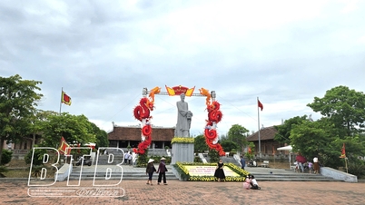ប្រកាសលទ្ធផលត្រួតពិនិត្យ និងប្រគល់រង្វាន់អក្សរសិល្ប៍ និងសិល្បៈខេត្ត Thai Binh ដាក់ឈ្មោះតាមអ្នកវិទ្យាសាស្ត្រ Le Quy Don សម័យកាល ២០១២-២០១៧; ២០១៧-២០២២