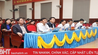 ក្រុមប្រឹក្សាប្រជាជនស្រុក Cam Xuyen បានអនុម័តសេចក្តីសម្រេចចិត្តស្តីពីការវិនិយោគសាធារណៈ និងការធ្វើផែនការ។