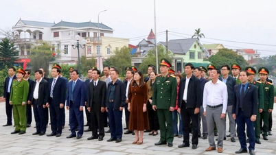 Ninh Giang dâng hương tưởng niệm Bác Hồ và các Anh hùng liệt sĩ