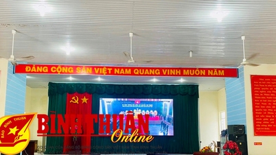 ប្រជាជន Binh Thuan ត្រូវបានផ្លាស់ទៅទស្សនាពិធីបុណ្យសពរបស់អគ្គលេខាបក្ស Nguyen Phu Trong។
