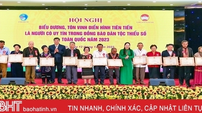 Ha Tinh មាន​បុគ្គល​១​រូប​ដែល​ត្រូវ​បាន​គេ​ផ្តល់​កិត្តិយស​ជា “បុគ្គល​មាន​កិត្យានុភាព​ក្នុង​ចំណោម​ជនជាតិ​ភាគតិច​ទូទាំង​ប្រទេស”