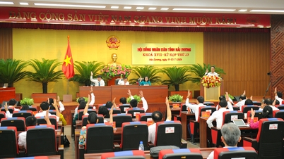 នាព្រឹកថ្ងៃទី១២ ខែសីហា ក្រុមប្រឹក្សាប្រជាជនខេត្ត Hai Duong បានបើកកិច្ចប្រជុំពិសេសស្តីពីការងារបុគ្គលិក និងគោលនយោបាយថ្មីមួយចំនួន។