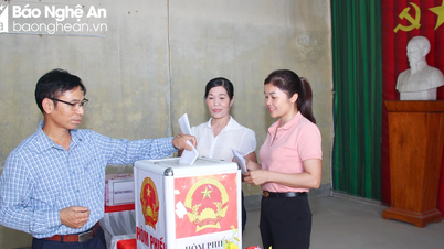 100% នៃអ្នកបោះឆ្នោតបានចូលរួមបោះឆ្នោតលើគម្រោងរៀបចំអង្គភាពរដ្ឋបាលសម្រាប់រយៈពេល 2023 - 2025 នៅស្រុក Nam Dan