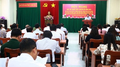 សិក្សានិងស្វែងយល់ឱ្យបានហ្មត់ចត់នូវប្រធានបទឆ្នាំ 2024 ស្តីពីការសិក្សា និងអនុវត្តតាមមនោគមវិជ្ជា សីលធម៌ និងរចនាបថរបស់ហូជីមិញ