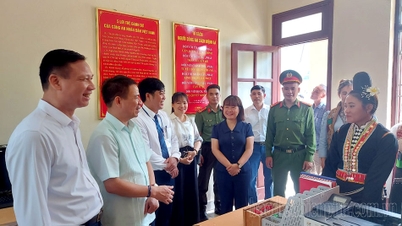 កសាងរដ្ឋាភិបាលដែលបម្រើប្រជាជន