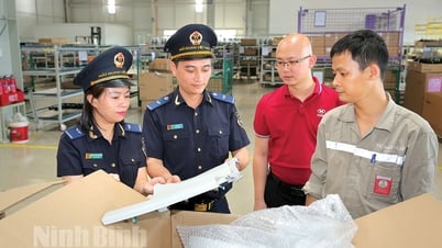 Đồng hành tháo gỡ khó khăn cùng doanh nghiệp