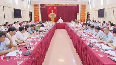 The Provincial Party Standing Committee held its regular meeting in August.