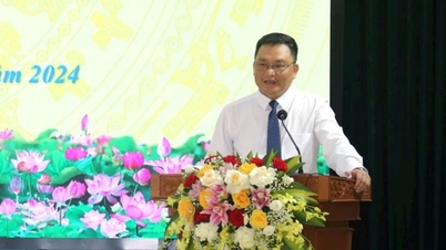 Thanh Ha ផ្តល់រង្វាន់ដល់មុខវិជ្ជានីមួយៗជាមួយនឹងផលិតផល OCOP ផ្កាយ 3 ដំបូងបង្អស់ចំនួន 8 លានដុង
